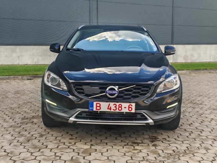 Volvo V60 Cross Country Summum 2,4D AWD