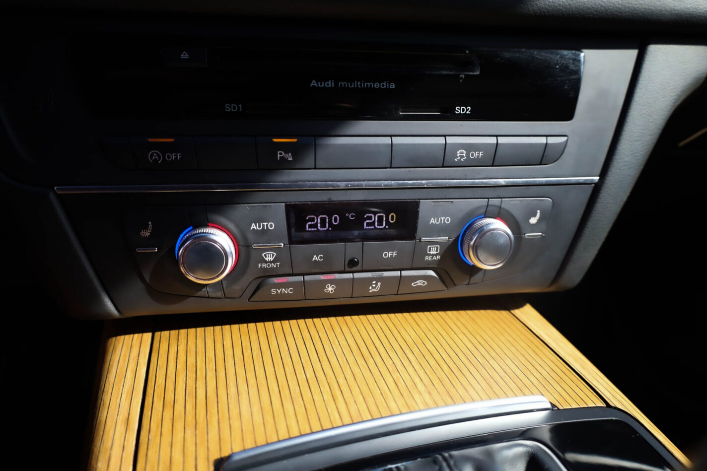 AUDI A6 AVANT