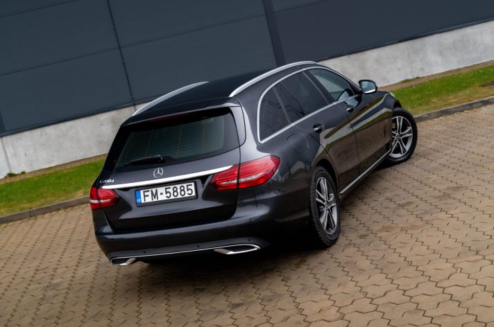 MERCEDES BENZ C200D
