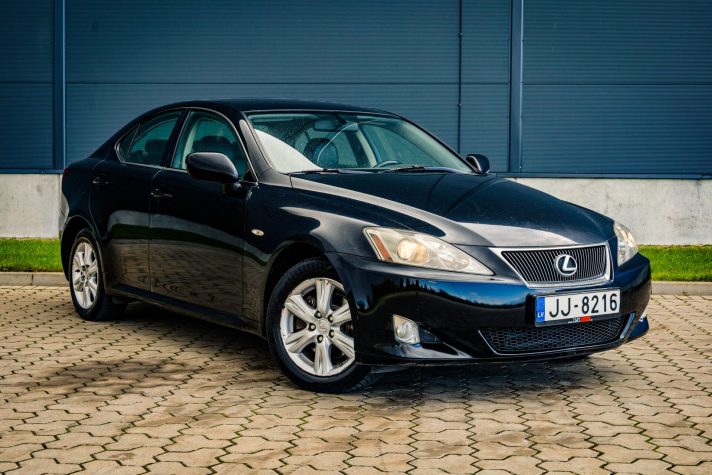 LEXUS IS 220