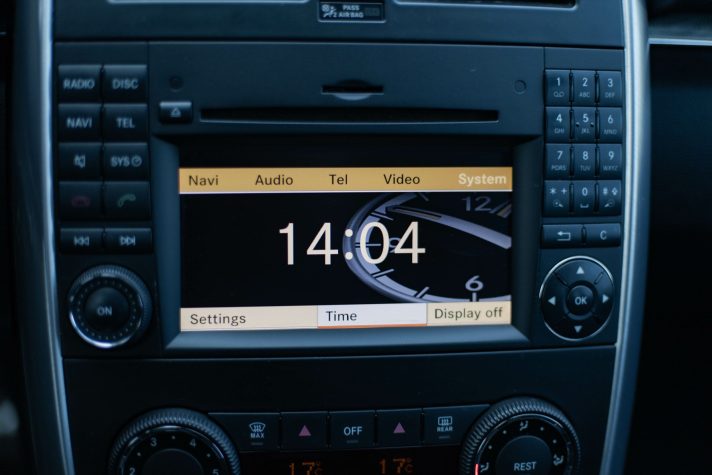 MERCEDES BENZ B 200