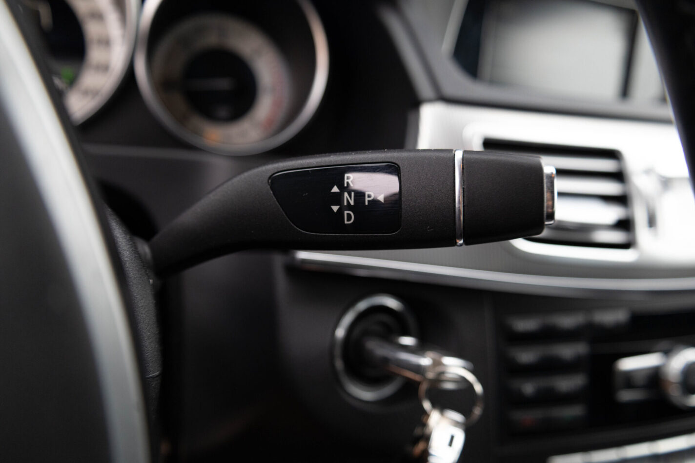 MERCEDES BENZ E200 CDI