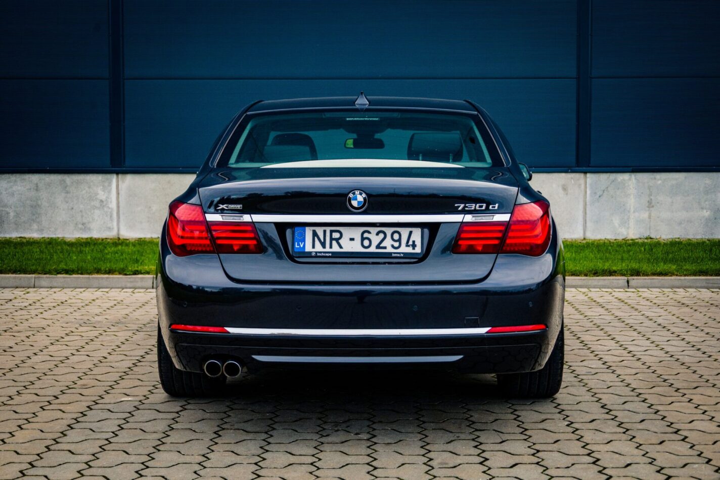 BMW 730