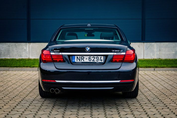 BMW 730