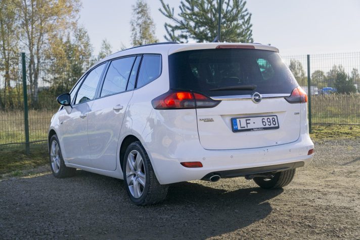 OPEL ZAFIRA TOURER