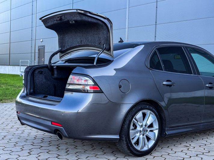 SAAB 9-3