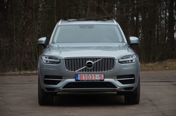 Tikko ievests. 2016. gada modelis. Volvo Xc90 Inscription T8 Twin Engine Awd Plug-In Hybrid.