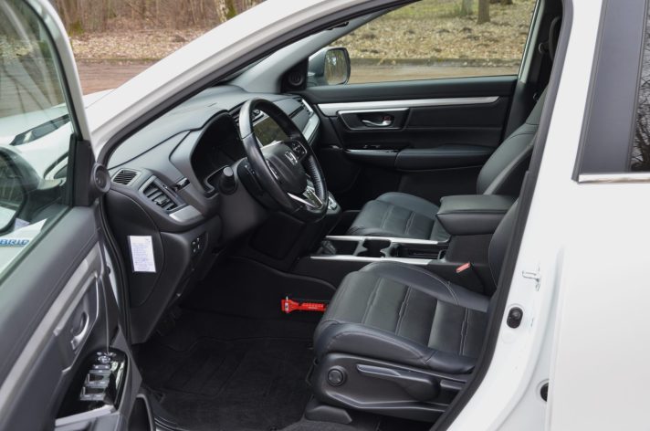 Tikko ievesta - Honda Cr-V 2.0 Hybrid Lifestyle ar automātisko ātrumkārbu.