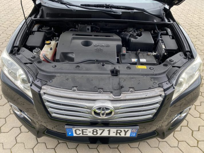 TOYOTA RAV-4 2.2D 4D  110kw Automāts 4x4