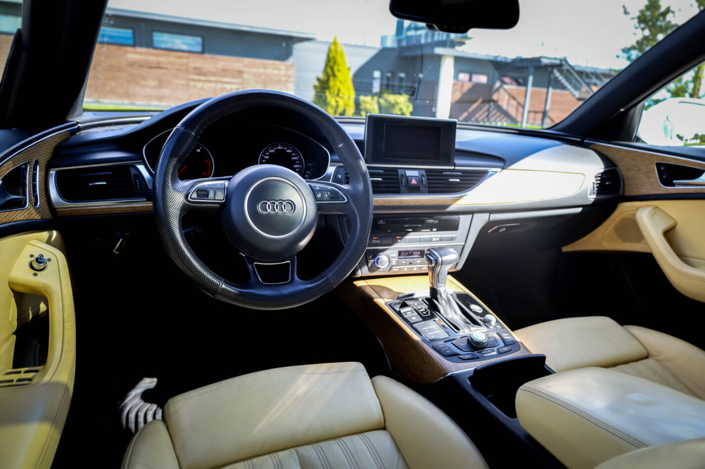 AUDI A6 AVANT