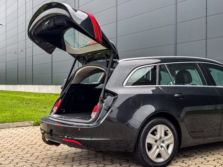 OPEL INSIGNIA SPORTS TOURER