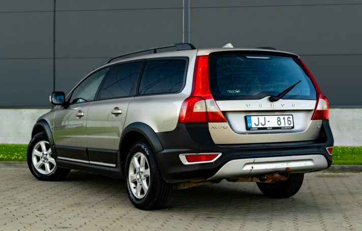 VOLVO XC70