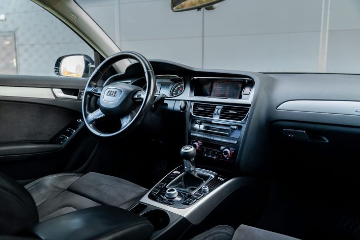 AUDI A4 AVANT