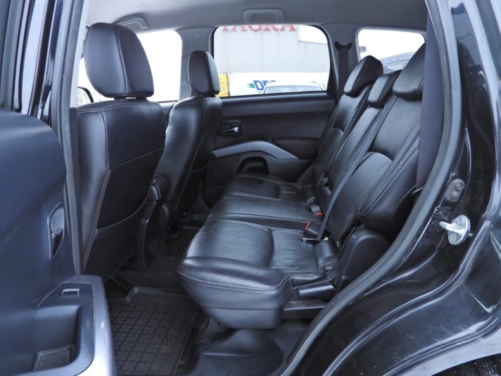PEUGEOT 4007