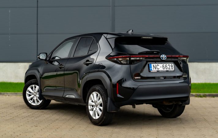 TOYOTA YARIS CROSS