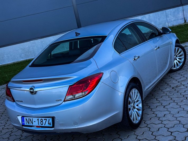 OPEL INSIGNIA