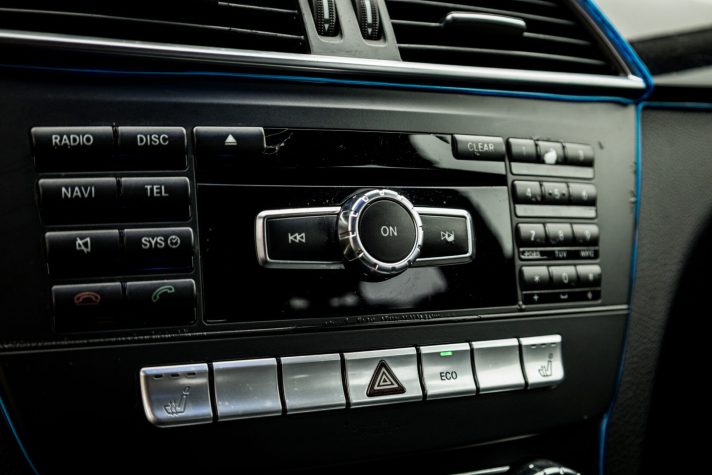 MERCEDES BENZ C220