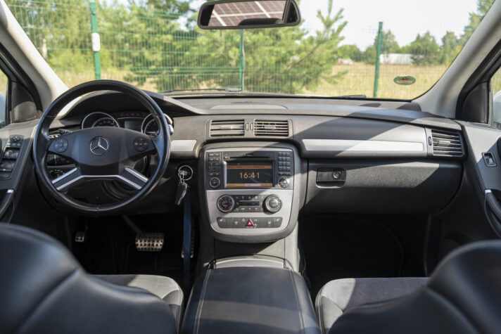 MERCEDES BENZ R350