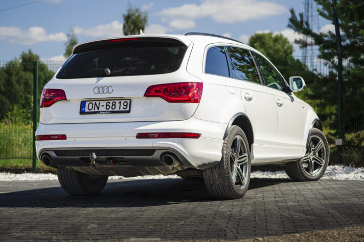 AUDI Q7 S-LINE