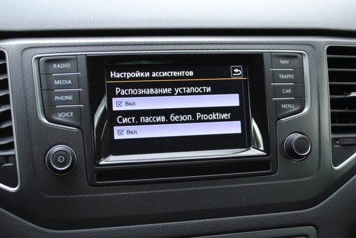 VW GOLF SPORTSVAN 1.6 TDI