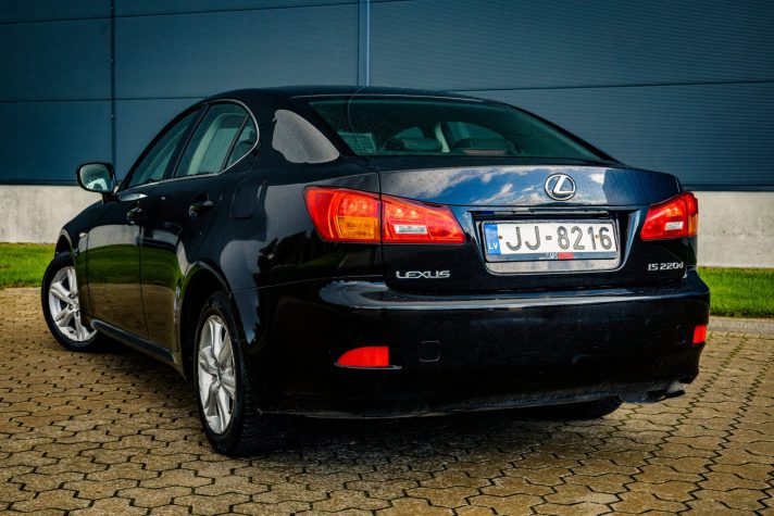 LEXUS IS 220