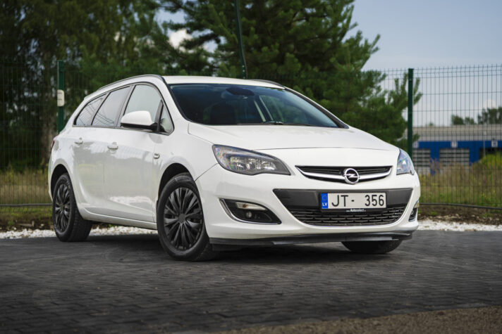 OPEL ASTRA SPORTS TOURER