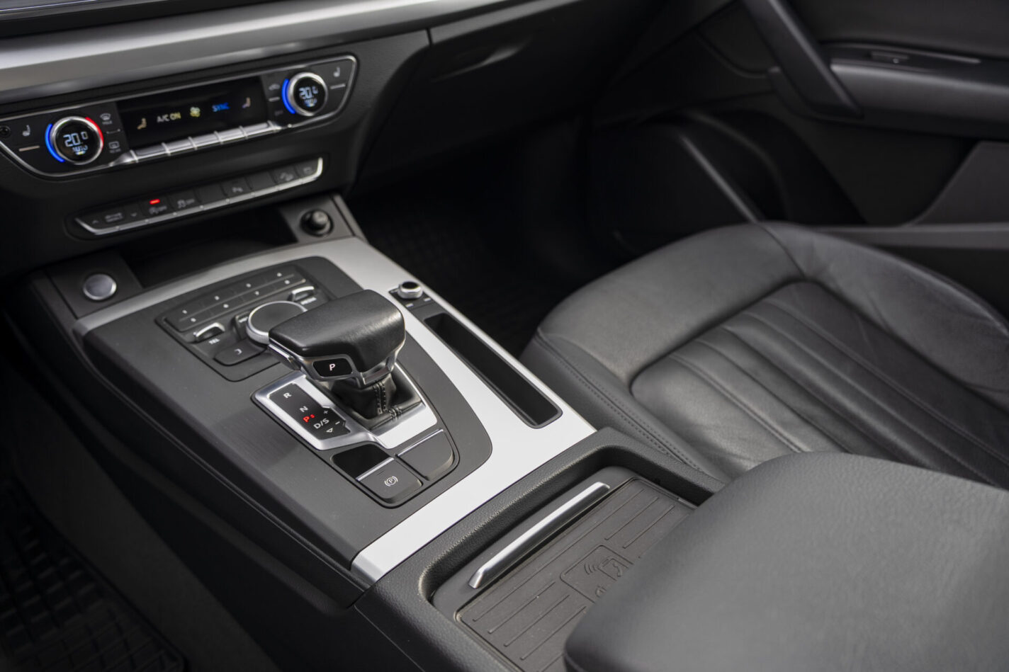 AUDI Q5 QUATTRO