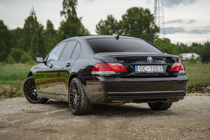 BMW 730