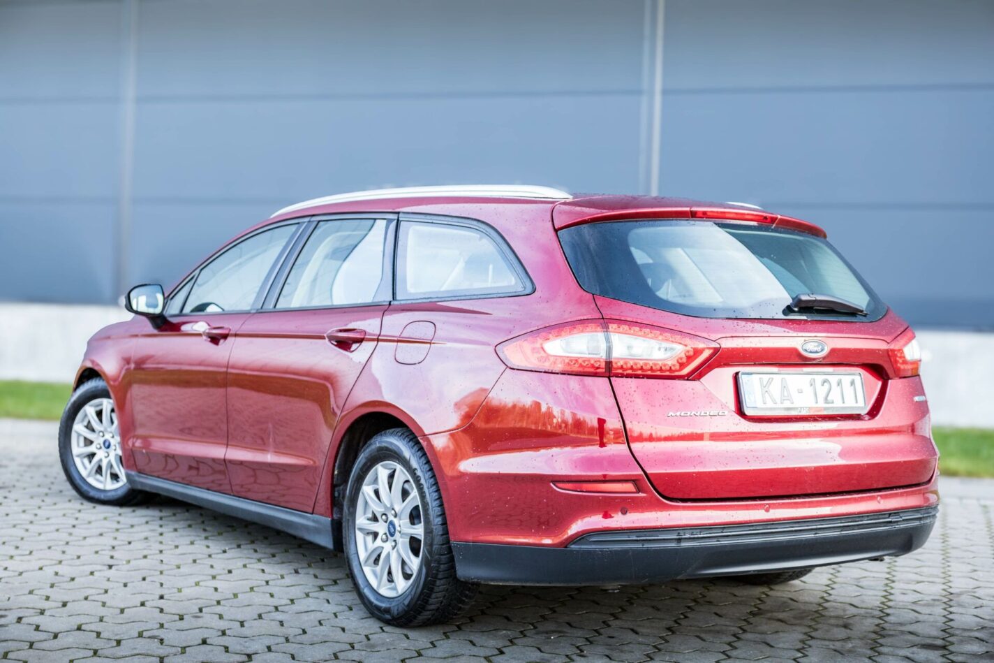 FORD MONDEO