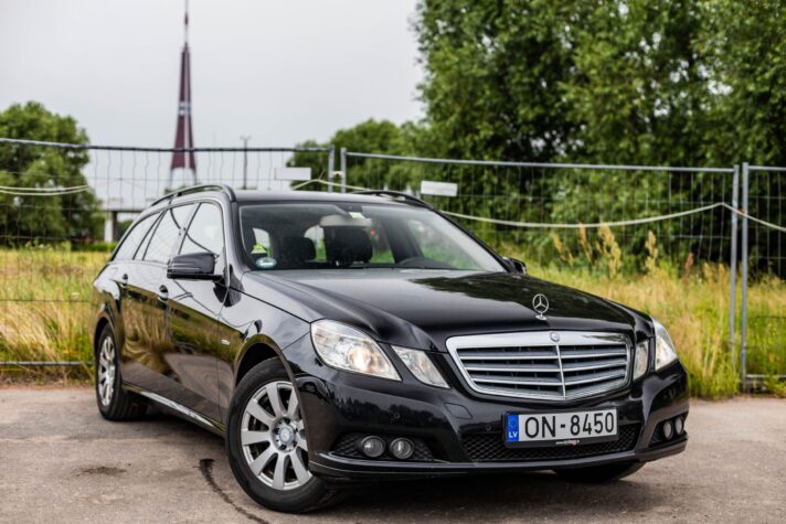 MERCEDES BENZ E220