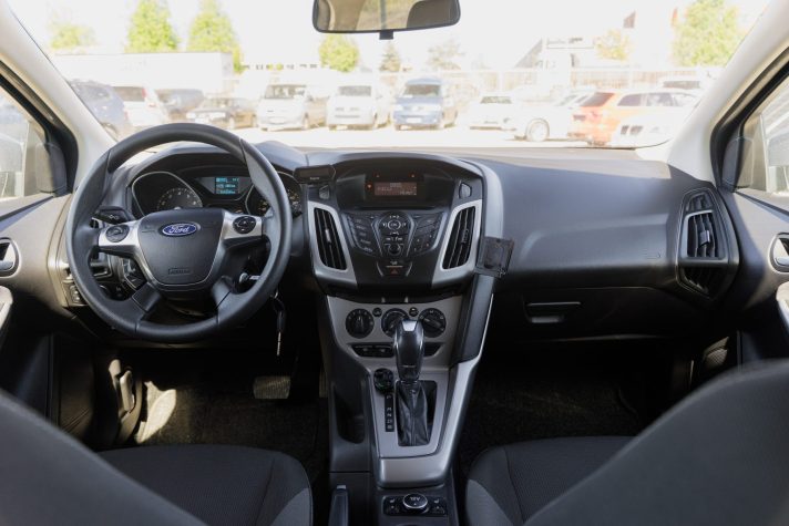 FORD FOCUS