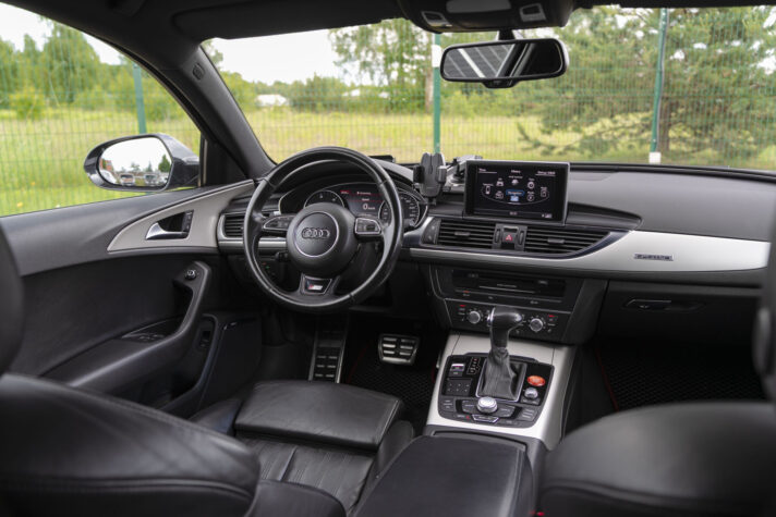 AUDI A6 LIMOUSINE QUATTRO