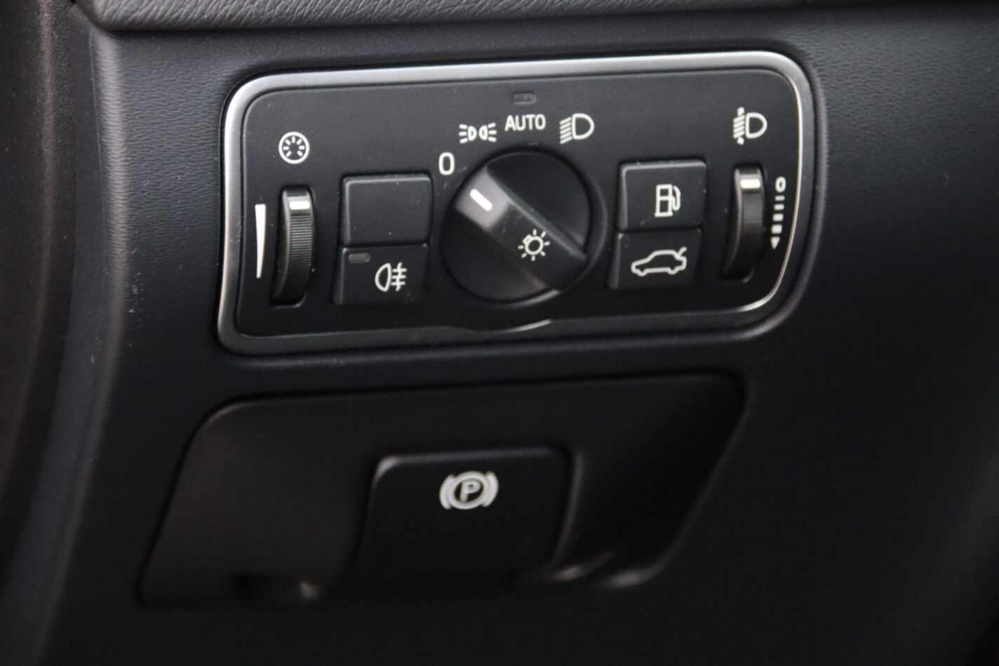 VOLVO V60 TWIN ENGINE