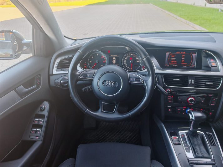AUDI A4 2.0TDI, 2012G.