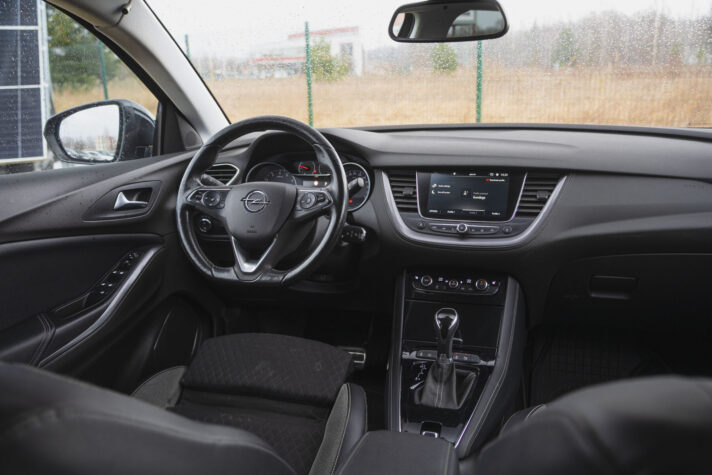 OPEL GRANDLAND X