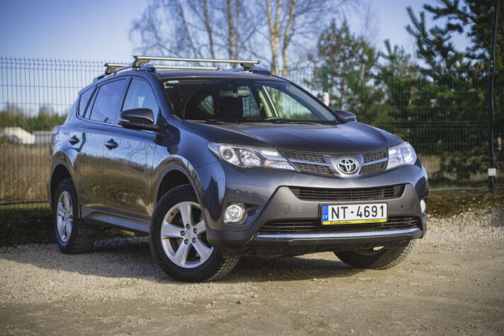 TOYOTA RAV 4