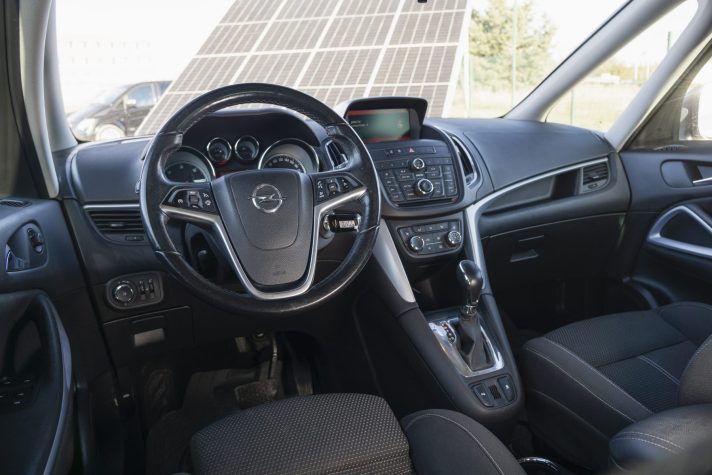 OPEL ZAFIRA TOURER