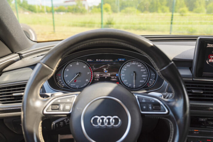 AUDI S6 AVANT