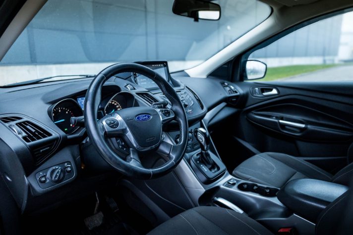 FORD KUGA