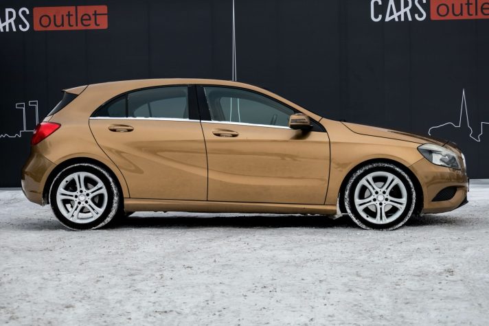 MERCEDES BENZ A180