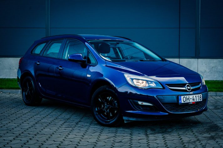 OPEL ASTRA SPORTS TOURER
