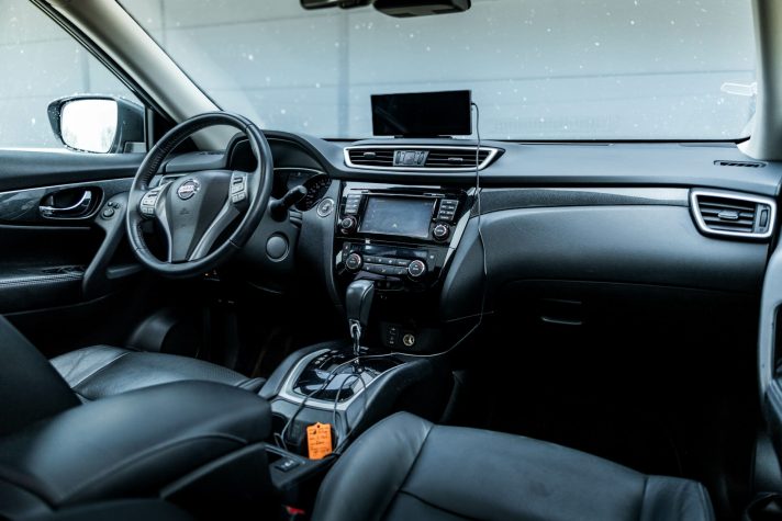 NISSAN X TRAIL