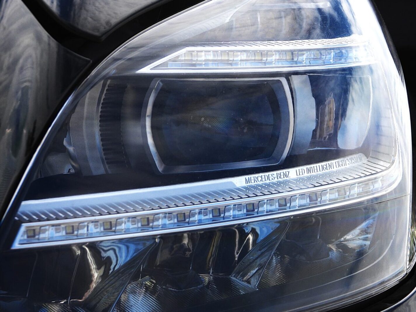 MERCEDES BENZ CLS350 AMG
