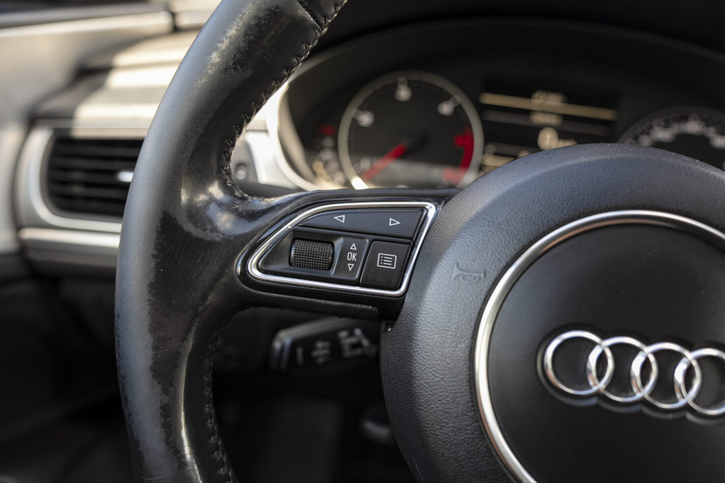 AUDI A6 AVANT QUATTRO