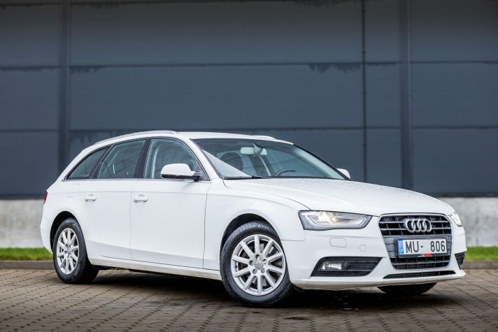 AUDI A4 AVANT