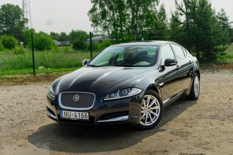 JAGUAR XF