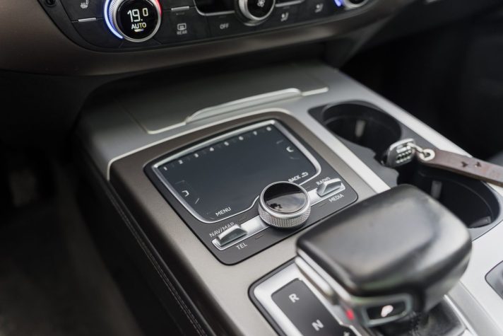 AUDI Q7 S-LINE