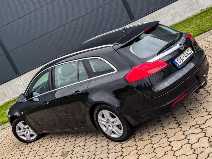 OPEL INSIGNIA SPORTS TOURER