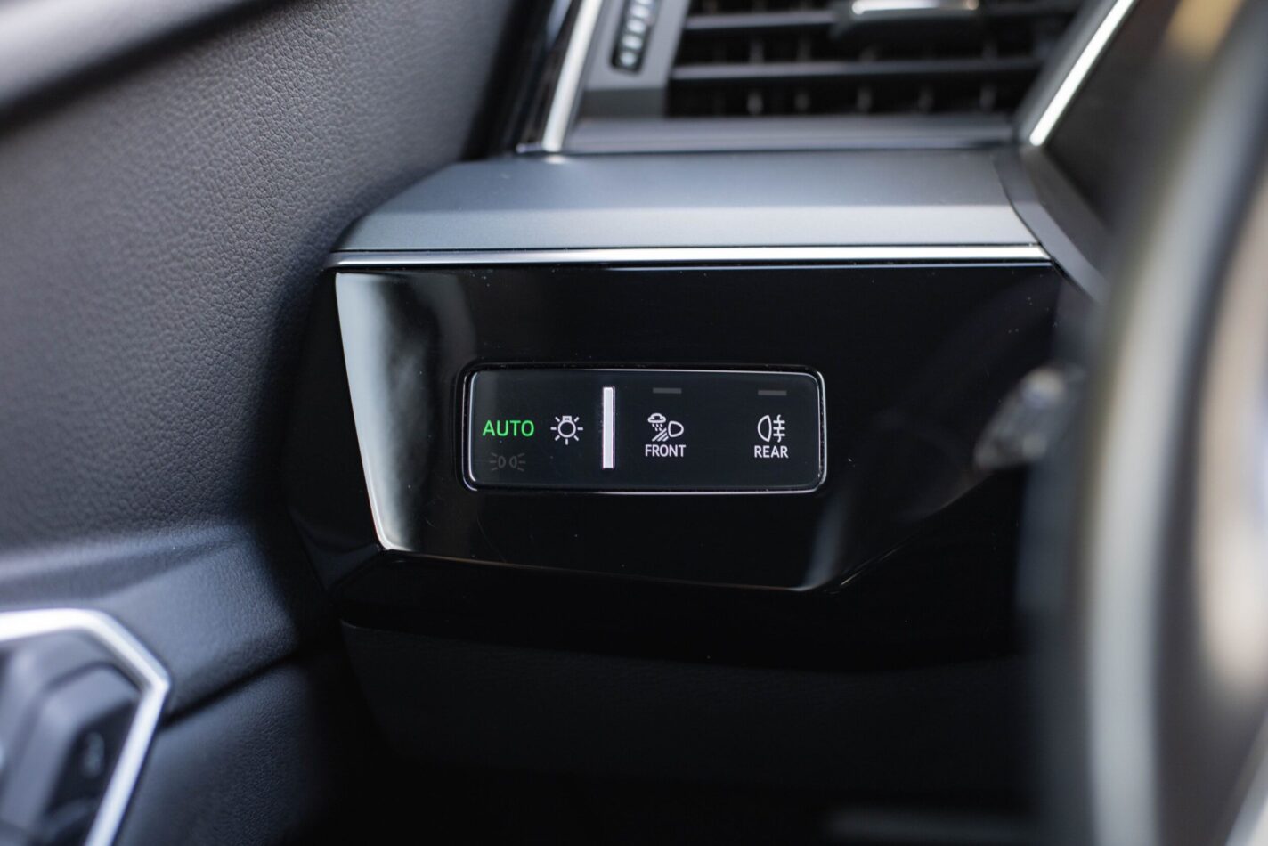 AUDI E-TRON 50