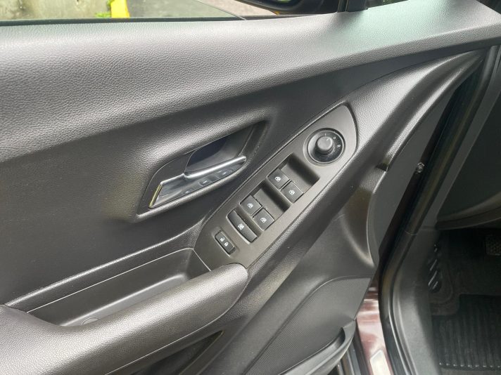CHEVROLET TRAX